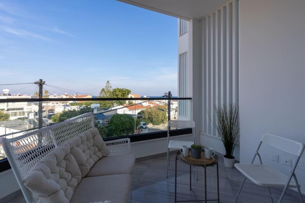 Thalassa 2-Bedroom Apartment In Larnaca Exterior photo